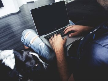 Les choses à faire et à ne pas faire lors de la journée « Emmenez votre chien au travail ».